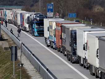 Πολωνία: Παρατείνονται οι έλεγχοι στα σύνορα με τη Γερμανία και τη Λιθουανία