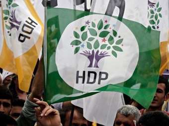 Τουρκία: Στηρίζει την απόφαση Οτζαλάν για λύση του Κουρδικού και ο φυλακισμένος Κούρδος ηγέτης Σελ. Ντεμιρτάς