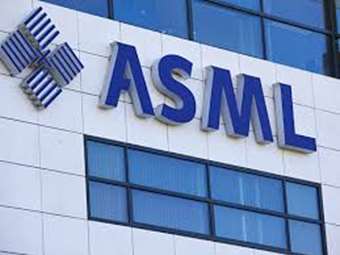ASML: Παραγγελίες - ρεκόρ για τον γίγαντα των τσιπ εν μέσω της αυξανόμενης ζήτησης για Τεχνητή Νοημοσύνη