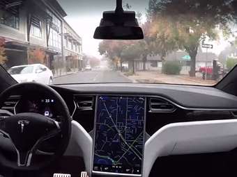 Γιατί το γαλλικό κράτος απειλεί την Tesla με πρόστιμα