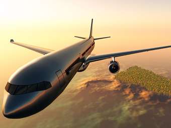 IATA: Αριθμός ρεκόρ σχεδόν 5 δισ. ανθρώπων προβλέπεται να ταξιδέψει φέτος με αεροπλάνο παγκοσμίως