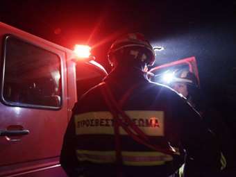 Θεσσαλονίκη: Σε ύφεση η φωτιά σε επιχείρηση ανακύκλωσης στη Σίνδο