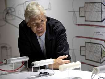 Ο δισεκατομμυριούχος Dyson προειδοποιεί: "Η αύξηση της φορολογίας θα σκοτώσει τις βρετανικές οικογενειακές επιχειρήσεις"