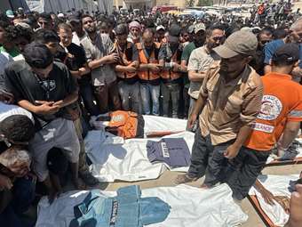 Γάζα: Κατακραυγή για το διπλό ισραηλινό πλήγμα στο νοσοκομείο Nasser - Τουλάχιστον 5 δημοσιογράφοι νεκροί, χτυπήθηκαν διασώστες