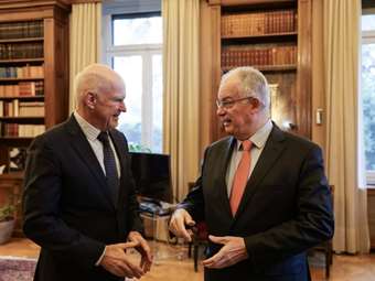 Συνάντηση Τασούλα - Παπανδρέου στο Προεδρικό Μέγαρο - Τι συζητήθηκε