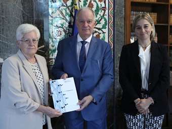 Παράδοση στον Πρόεδρο της Βουλής της Ετήσιας Έκθεσης Πεπραγμένων της Επιτροπής Ανταγωνισμού