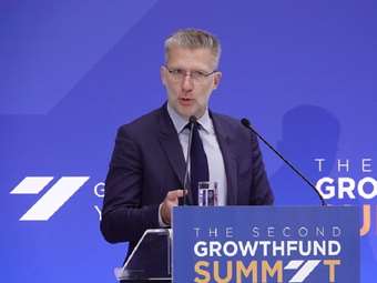 Άκης Σκέρτσος: Μέτρα προστασίας της ανηλικότητας από τον ψηφιακό εθισμό