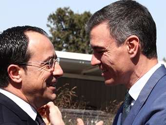 Ισπανία: Πρωτοβουλία Σάντσεθ για επανέναρξη του διαλόγου για το Κυπριακό