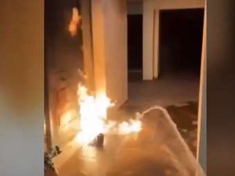 Βάρκιζα: Επίθεση με γκαζάκια στο εξοχικό της Ελίζας Βόζεμπεργκ