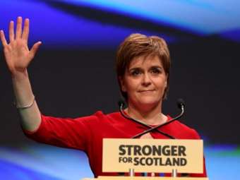 Βρετανία: Η Νίκολα Στέρτζον δηλώνει ότι είναι αθώα