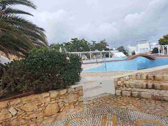 Τουρισμός: Ποιοι επενδύουν στα ελληνικά νησιά