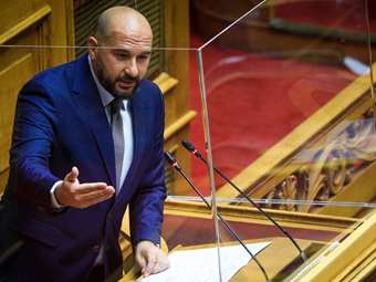 Δ. Τζανακόπουλος: Όποιος διαφωνεί με την ισότητα στο γάμο, θεωρεί ηθικά κατακριτέα τη σχέση των ομόφυλων ζευγαριών