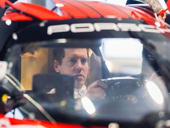 Ο Sebastian Vettel δοκιμάζει τo hypercar Porsche 963 (εικόνες, video)