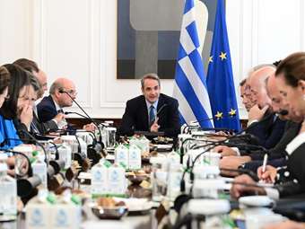 Νέα κλίμακα, μείωση τεκμηρίων και ΦΠΑ - Το σχέδιο για μειώσεις φόρων