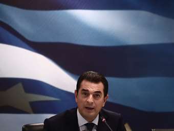 Κ. Σκρέκας: Στα περυσινά επίπεδα και χαμηλότερα, οι τιμές στα τρόφιμα για το Πασχαλινό τραπέζι