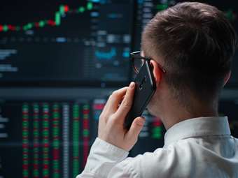 Ξεπερνούν τα 33 δισ. ευρώ οι προσφορές για το 10ετές ομόλογο