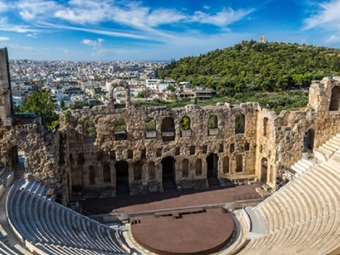 La Stampa: "Ελλάδα, η μεγάλη θεραπευμένη"