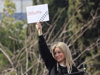 Μ. Καρυστιανού σε Libération: Για κανένα κρατικό έγκλημα δεν έχει αποδοθεί ποτέ δικαιοσύνη στην Ελλάδα