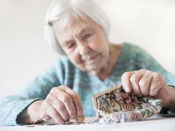 Γερμανία: Σύνταξη κάτω των 1.200 ευρώ για έναν στους πέντε συνταξιούχους με 45 χρόνια εργασίας