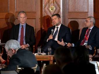 Στάσσης από Ουάσιγκτον: Αφιερωμένο στην ανάπτυξη καθαρών τεχνολογιών και ευελιξίας το επιχειρηματικό σχέδιο της ΔΕΗ