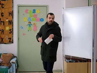 Πορτογαλία: Ο υποψήφιος της ακροδεξιάς οδεύει προς τον δεύτερο γύρο των προεδρικών εκλογών
