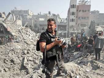 Στους Παλαιστίνιους δημοσιογράφους στην Γάζα το παγκόσμιο βραβείο ελευθερίας του Τύπου