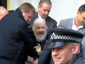 Την Τρίτη η "ημέρα της κρίσης" για τον Ασάνζ - Αποφασίζεται στη Βρετανία αν θα έχει δικαίωμα για μια τελευταία προσφυγή