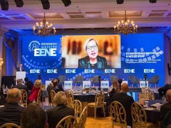 8η Οικονομική Διάσκεψη της ΕΕΝΕ - Gillian Tett (Kings College): "Η Ελλάδα μπορεί να επωφεληθεί από το σημερινό κόσμο της αβεβαιότητας"