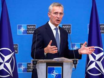 Γ. Στόλτενμπεργκ: Οι ΗΠΑ θα παραμείνουν "ισχυρός σύμμαχος" του ΝΑΤΟ ανεξάρτητα από το αποτέλεσμα των εκλογών