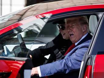 Ο νέος εφιάλτης της Tesla ακούει στο όνομα "Ντόναλντ Τραμπ"