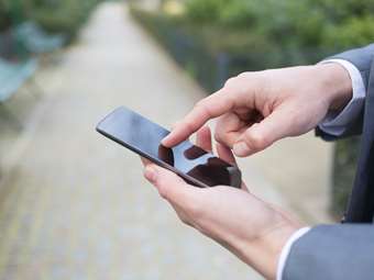 Αναμείνατε στο ακουστικό σας …798 χρόνια