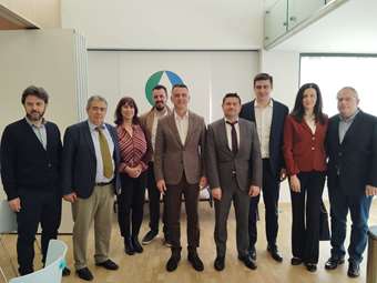 Στα ανακαινισμένα γραφεία της ΕΥΑΘ ο διευθυντής του Γραφείου του Πρωθυπουργού στη Μακεδονία, Μιχάλης Μπεκίρης