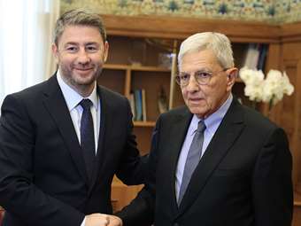 Νίκος Ανδρουλάκης: Στο πρόσωπο του Τάσου Γιαννίτση συμβολίζουμε την Ελλάδα της προόδου