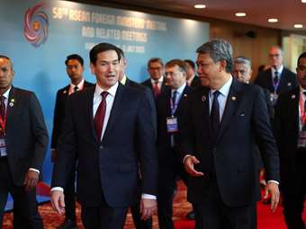 Σύνοδος ASEAN: Ο ΥΠΕΞ της Ρωσίας παρουσίασε "μια νέα ιδέα" για την Ουκρανία, δηλώνει ο Μάρκο Ρούμπιο