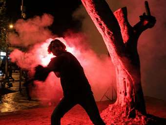 Αλβανία: Συγκρούσεις αστυνομικών με διαδηλωτές που ζητούν την παραίτηση Ράμα