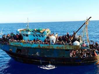 Ινδονησία: Μια τετραμελής οικογένεια από την Ισπανία αγνοείται μετά τη βύθιση τουριστικού πλοιαρίου