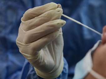 ΕΟΔΥ: 595 νέες εισαγωγές με λοίμωξη COVID-19, 8 νέες διασωληνώσεις και 23 θάνατοι