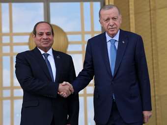 Μπαράζ συμφωνιών Ερντογάν-Σίσι για εμπόριο, επενδύσεις και ενέργεια - Σύμπνοια για την κατάπαυση πυρός στη Γάζα