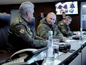 Ρωσία και Κίνα αποφασισμένες να ενισχύσουν τη στρατιωτική τους συνεργασία