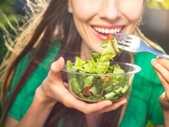 Οι 4 συμβουλές που θα σας βοηθήσουν να χάσετε κιλά και να τα κρατήσετε εάν ξεκινάτε τώρα δίαιτα