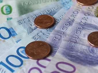 Η Σουηδία εξακολουθεί να αντιμετωπίζει "πολύ υψηλές" πιέσεις στις τιμές, σύμφωνα με την κεντρική τράπεζα