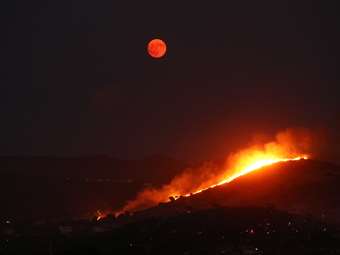 Αίγιο: Καλύτερη η εικόνα της φωτιάς στην περιοχή Άλσος