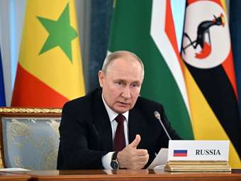 Ο Πούτιν βλέπει "νηνεμία" στην ουκρανική αντεπίθεση