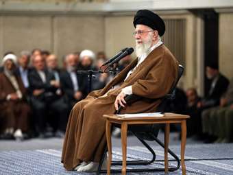 Μήνυμα του ανώτατου ηγέτη του Ιράν Χαμενεΐ στον Πούτιν μεταφέρει στη Μόσχα ο Ιρανός ΥΠΕΞ
