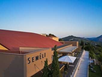 Αφοί Γεωργιάδη – Αντετοκούνμπο: Ο δεύτερος μεγάλος πόλος στο κρασί με την εξαγορά του Semeli από τον Μ. Σάλλα