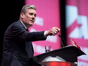 Βρετανία: Η δημιουργία πλούτου προτεραιτότητα για τον ηγέτη των Εργατικών Κιρ Στάρμερ