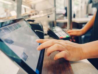 Ηλεκτρονικό μάτι της Eφορίας σε όλες τις ταμειακές μηχανές - Τι θα βλέπει