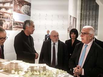 H Αρχιτεκτονική στην καρδιά της Αθήνας: Η μοναδική βραδιά των εγκαινίων της έκθεσης του Kengo Kuma "Ονοματοποιία"