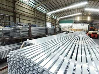 "Μπλόκαρε" τα νέα ρωσικά μέταλλα το LME του Λονδίνου αλλά θα δέχεται παλαιότερα αποθέματα