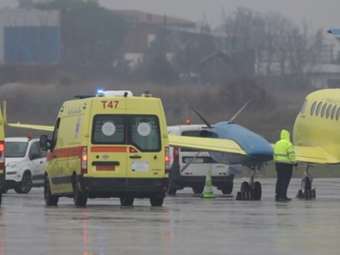 Έφτασαν στη Θεσσαλονίκη από τη Ρουμανία οι δύο τραυματίες οπαδοί του ΠΑΟΚ - Μεταφέρθηκαν στο "Παπαγεωργίου"